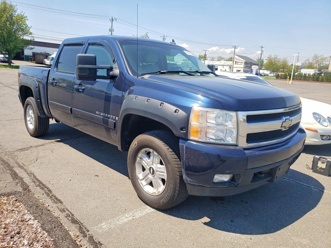 2007 Chevrolet Silverado K1500 Crew Cab - Image 4