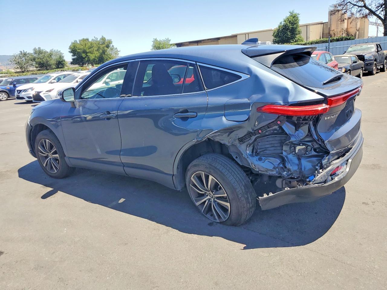 2024 Toyota Venza Le - Фото 2