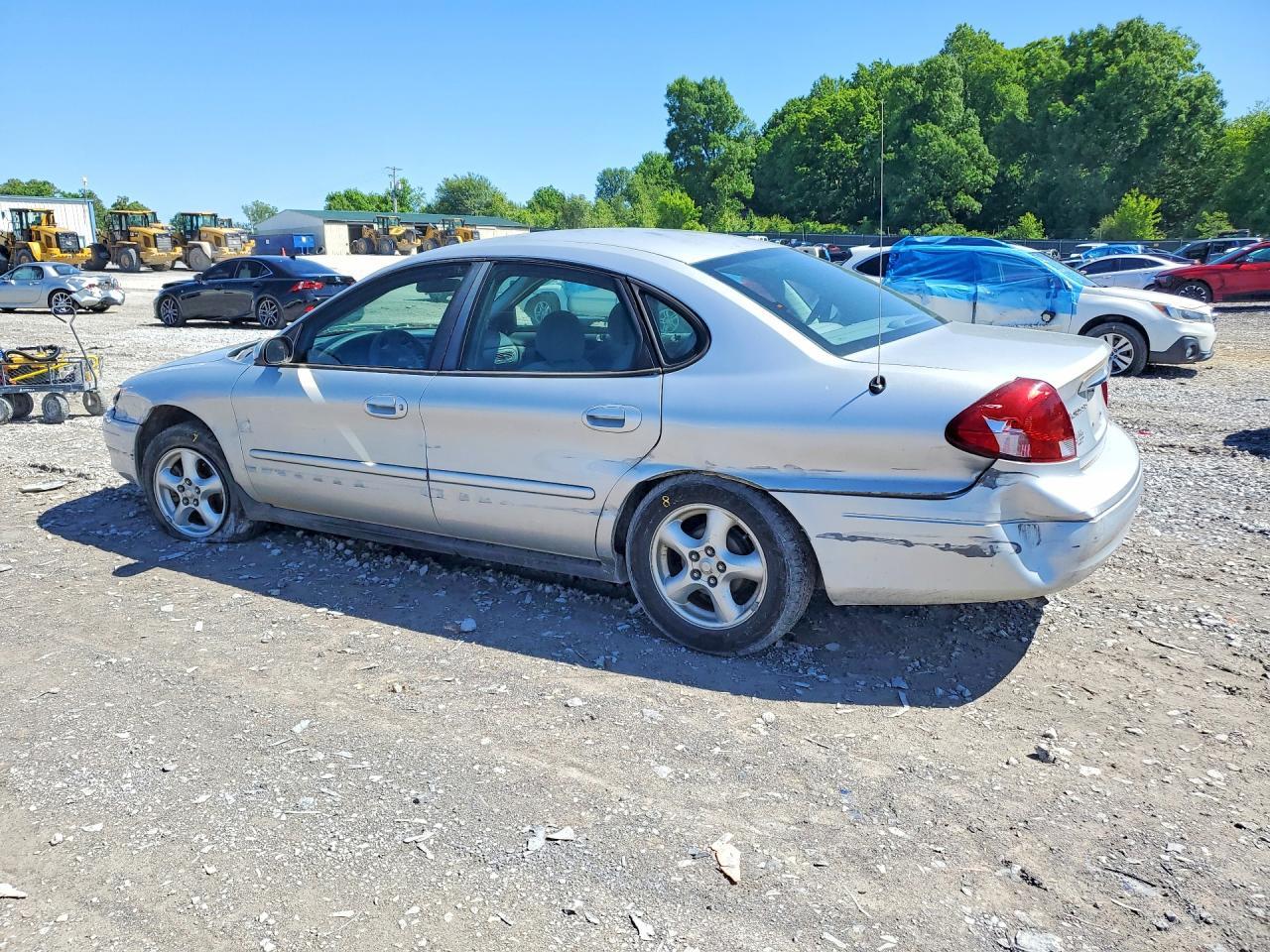 2003 Ford Taurus Ses - Image 2