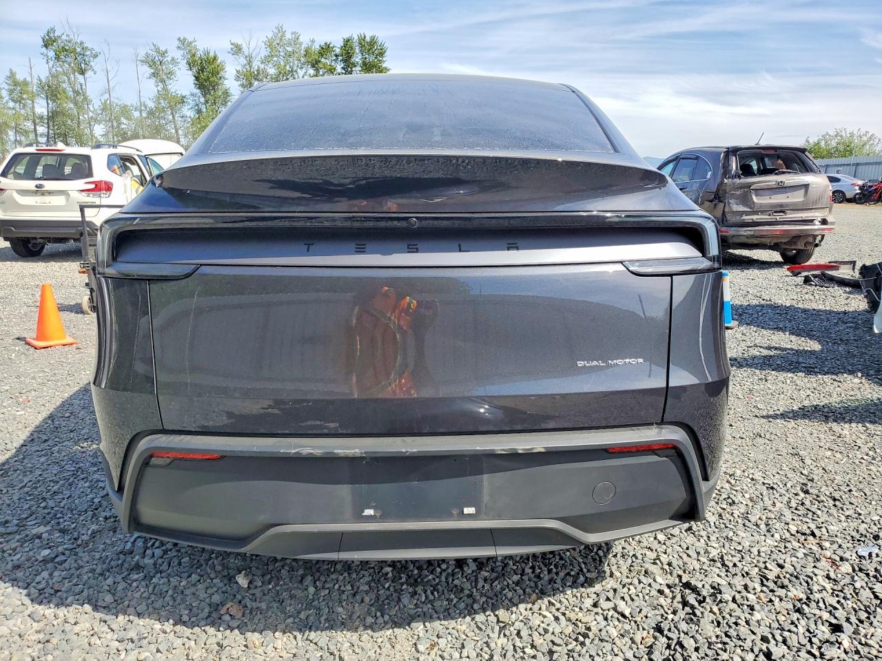 2026 Tesla Model Y - Image 6