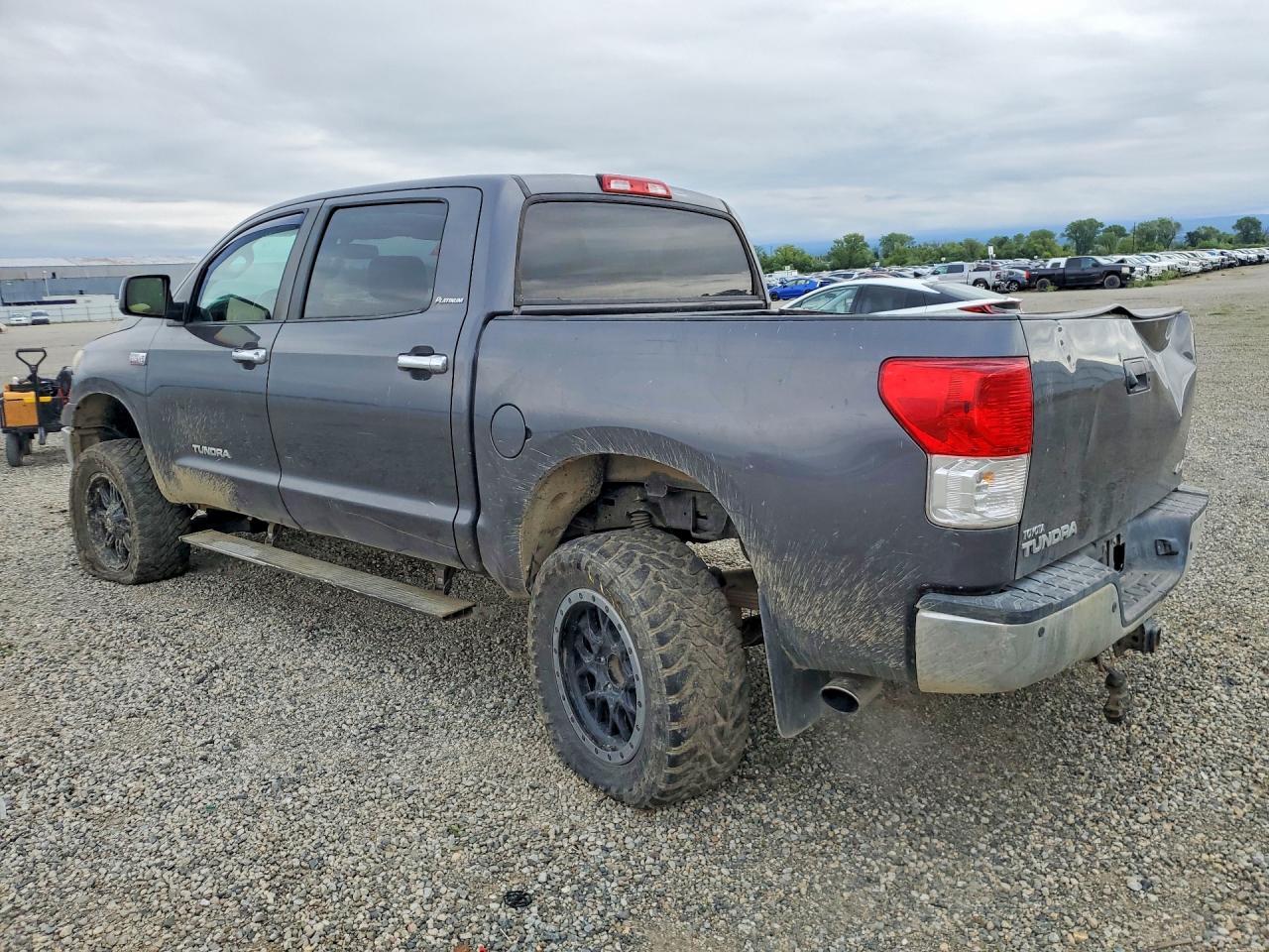 2013 Toyota Tundra Platinum - Фото 2