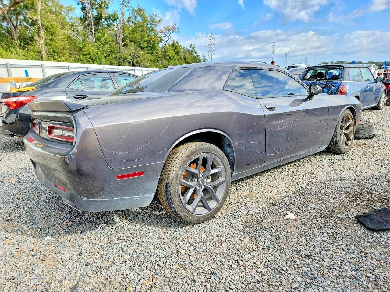 2023 Dodge Challenger Sxt - Фото 3