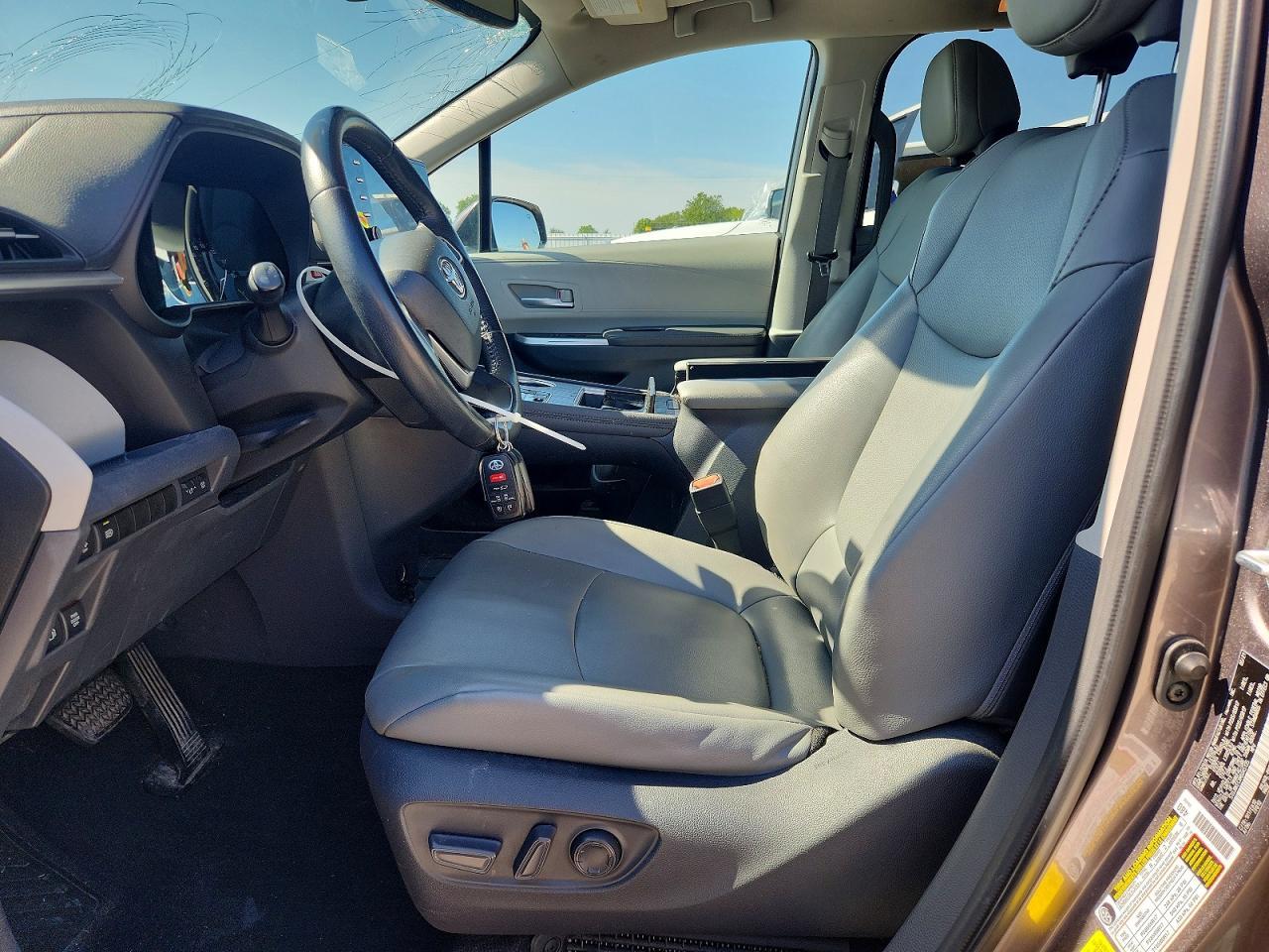 2021 Toyota Sienna Xle - Image 7