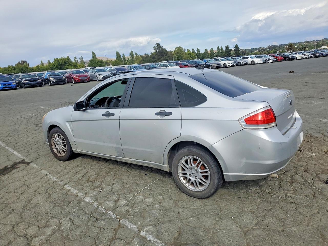 2011 Ford Focus Se - Фото 2