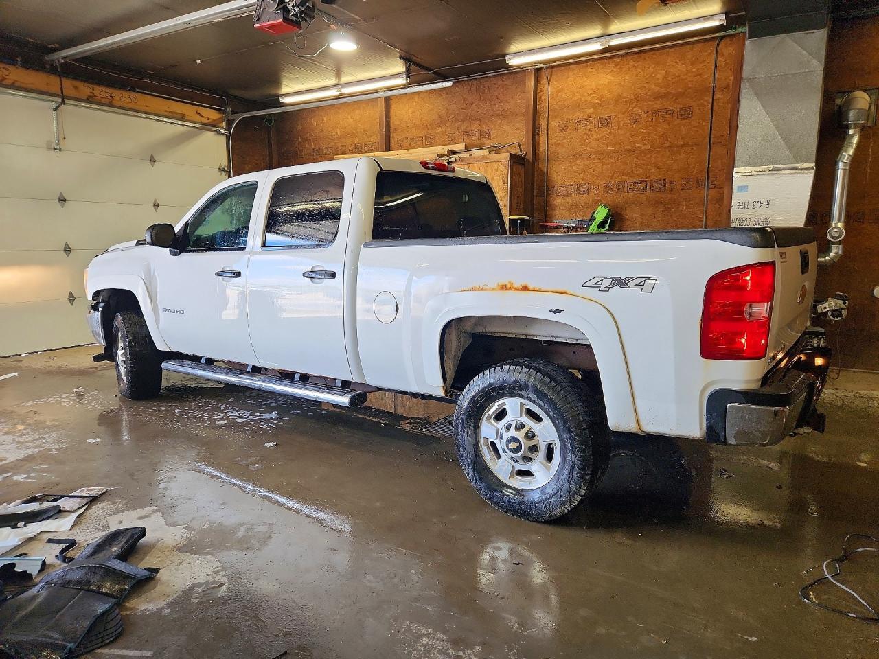 2013 Chevrolet Silverado K2500 Heavy Duty - Фото 2