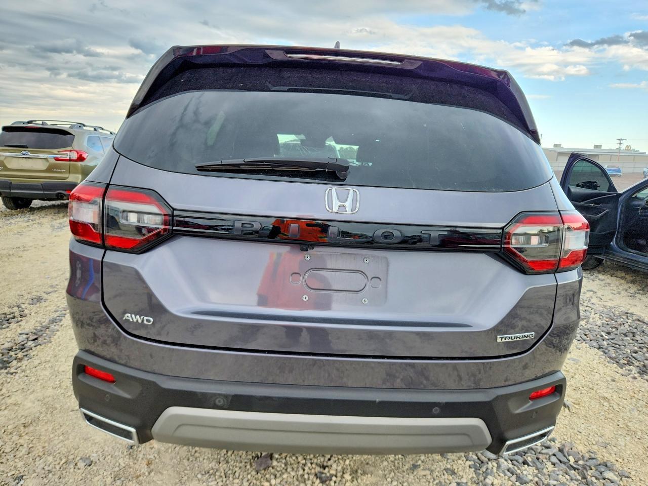 2025 Honda Pilot Touring - Фото 6