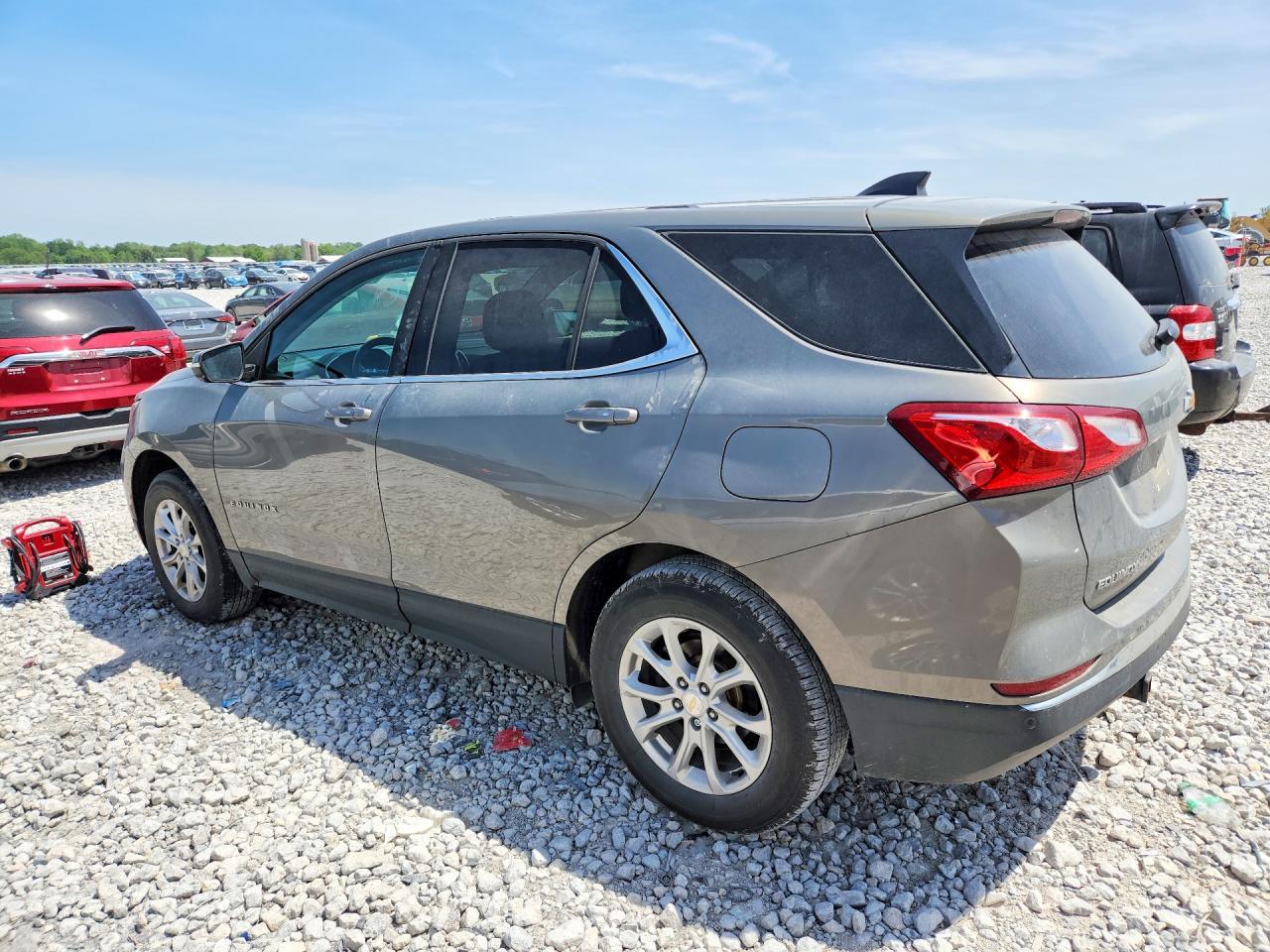 2019 Chevrolet Equinox Lt - Image 2