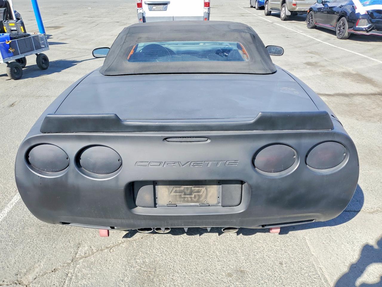 2002 Chevrolet Corvette - Фото 6