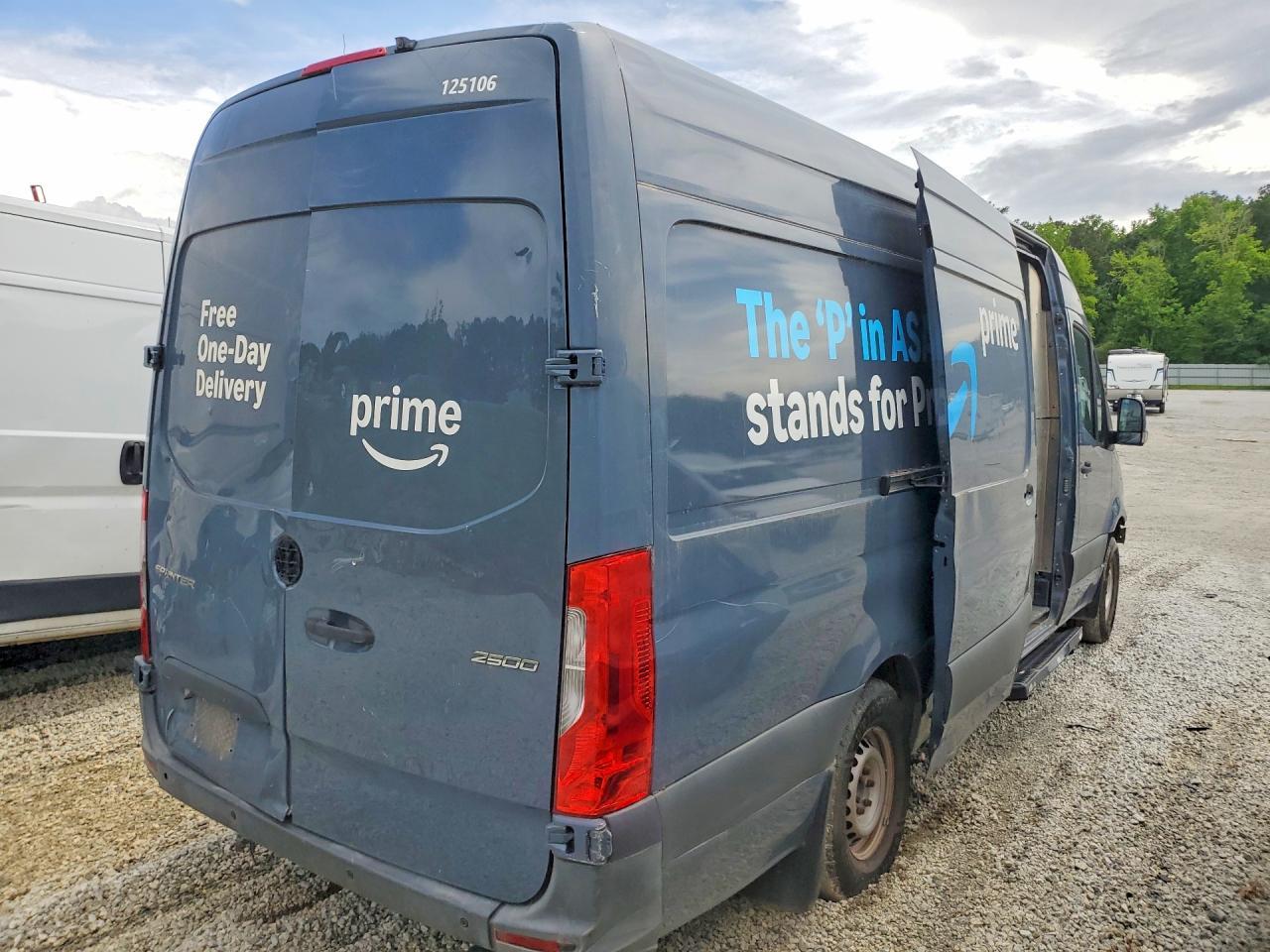2019 Mercedes Benz Sprinter 2500 Delivery Van - Image 3