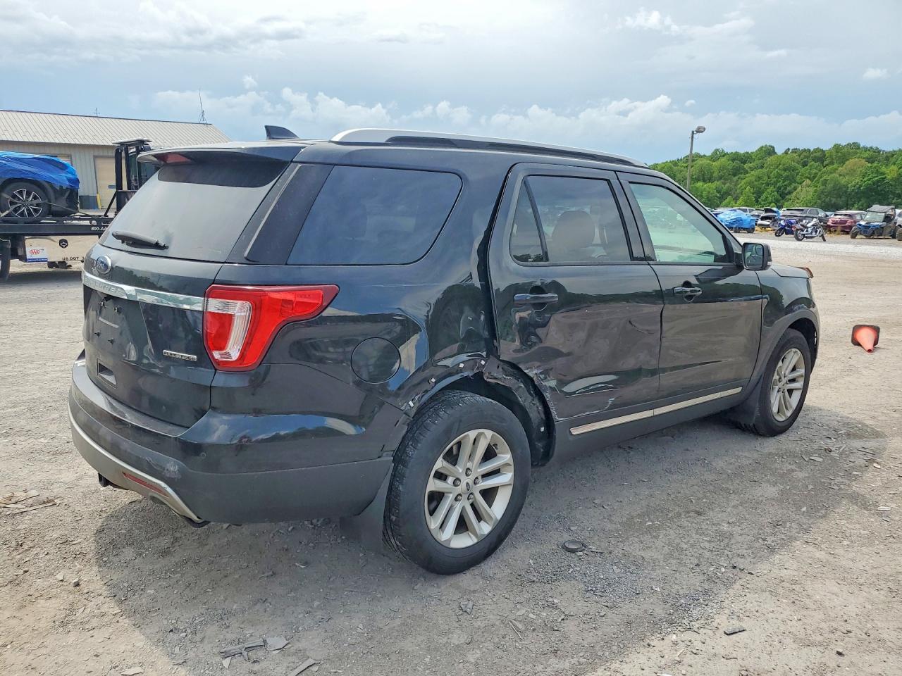 2016 Ford Explorer Xlt - Фото 3