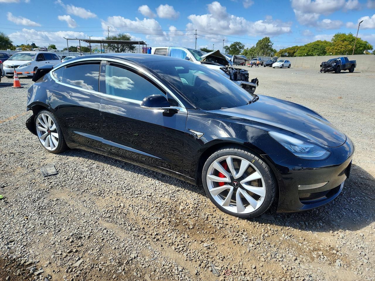 2019 Tesla Model 3 - Image 4
