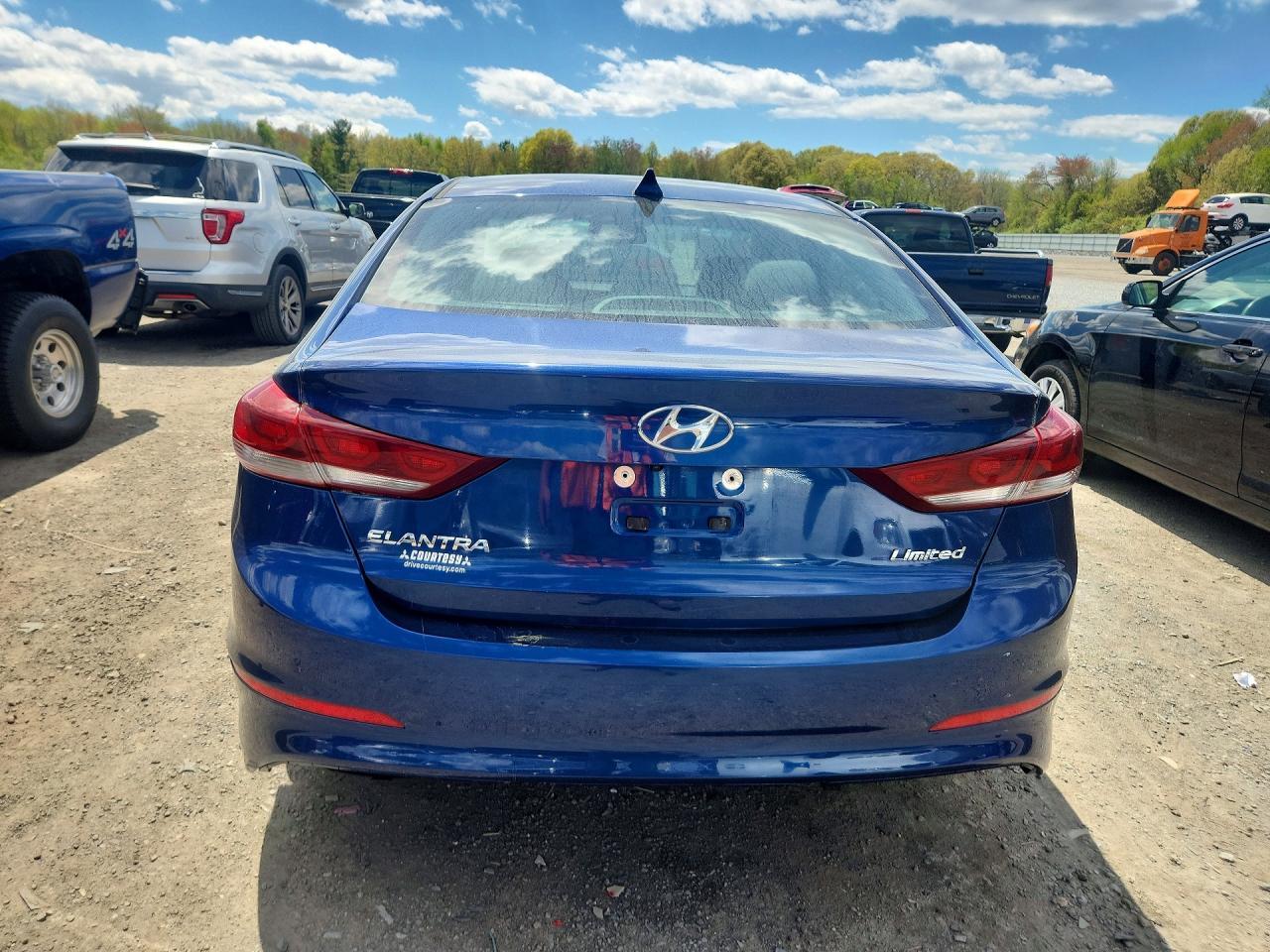 2017 Hyundai Elantra Limited - Image 6