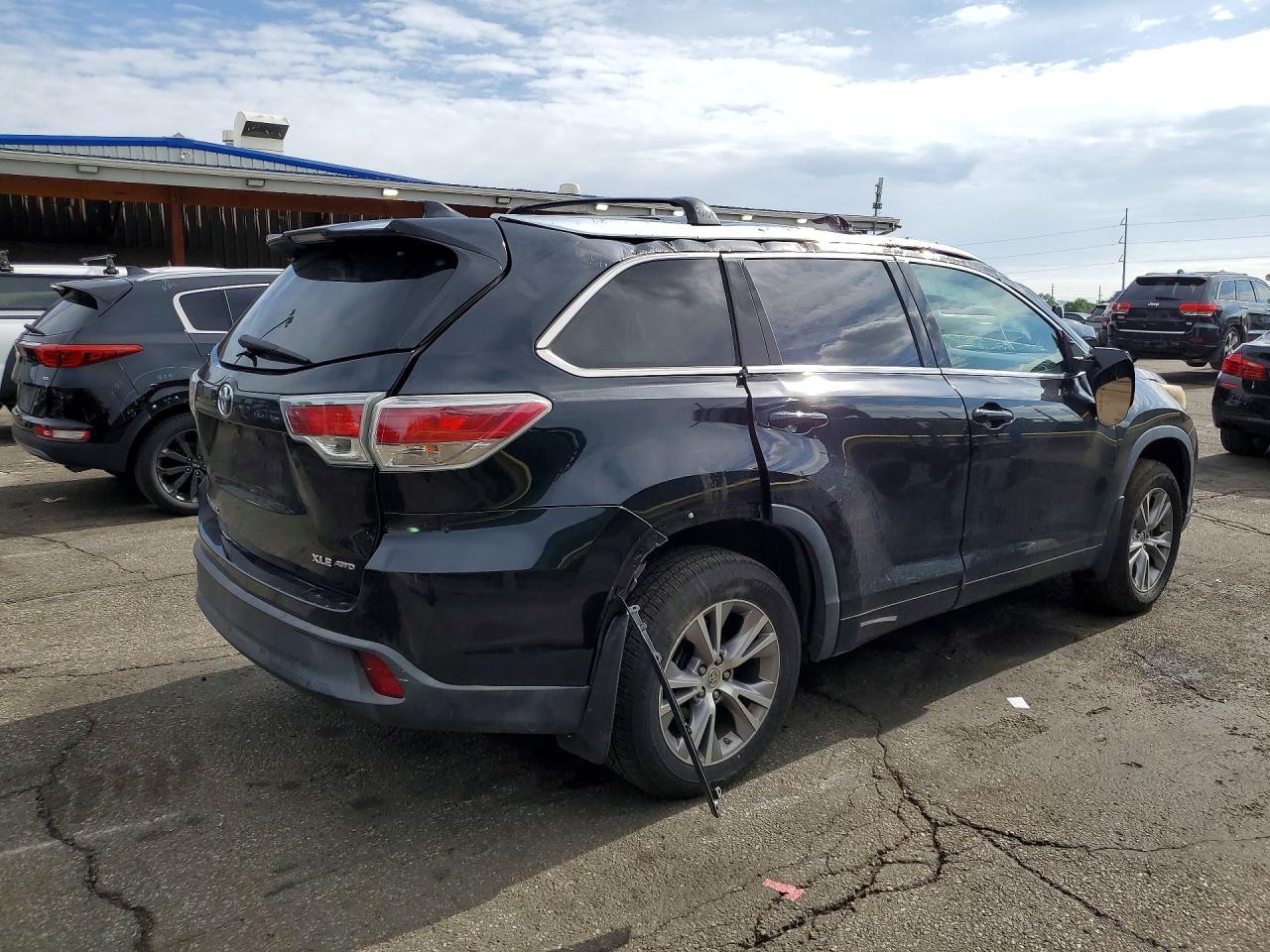2015 Toyota Highlander Xle - Фото 3