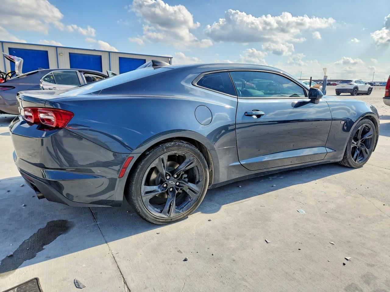 2021 Chevrolet Camaro Ls - Фото 3