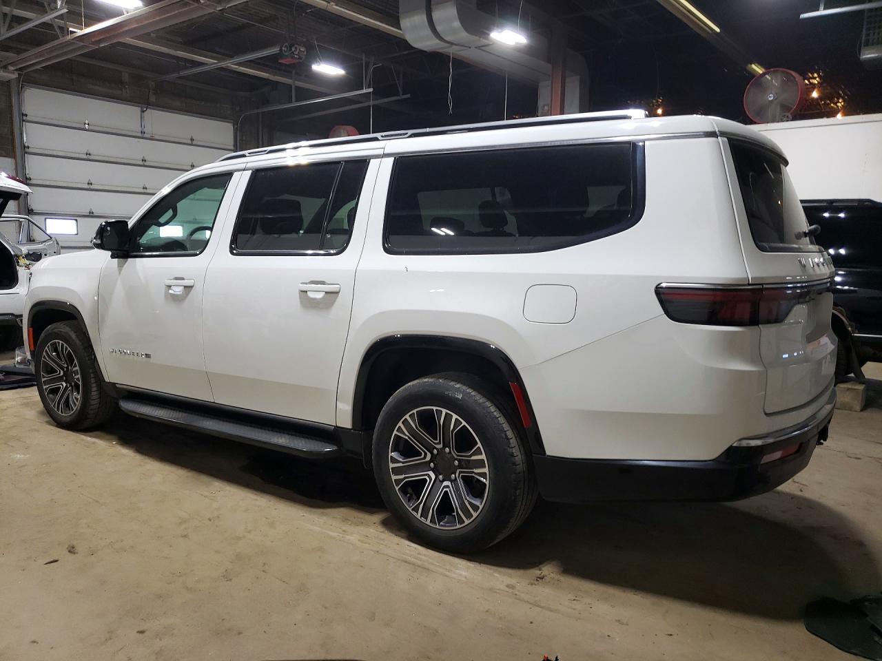 2024 Jeep Wagoneer L Series Ii - Image 2