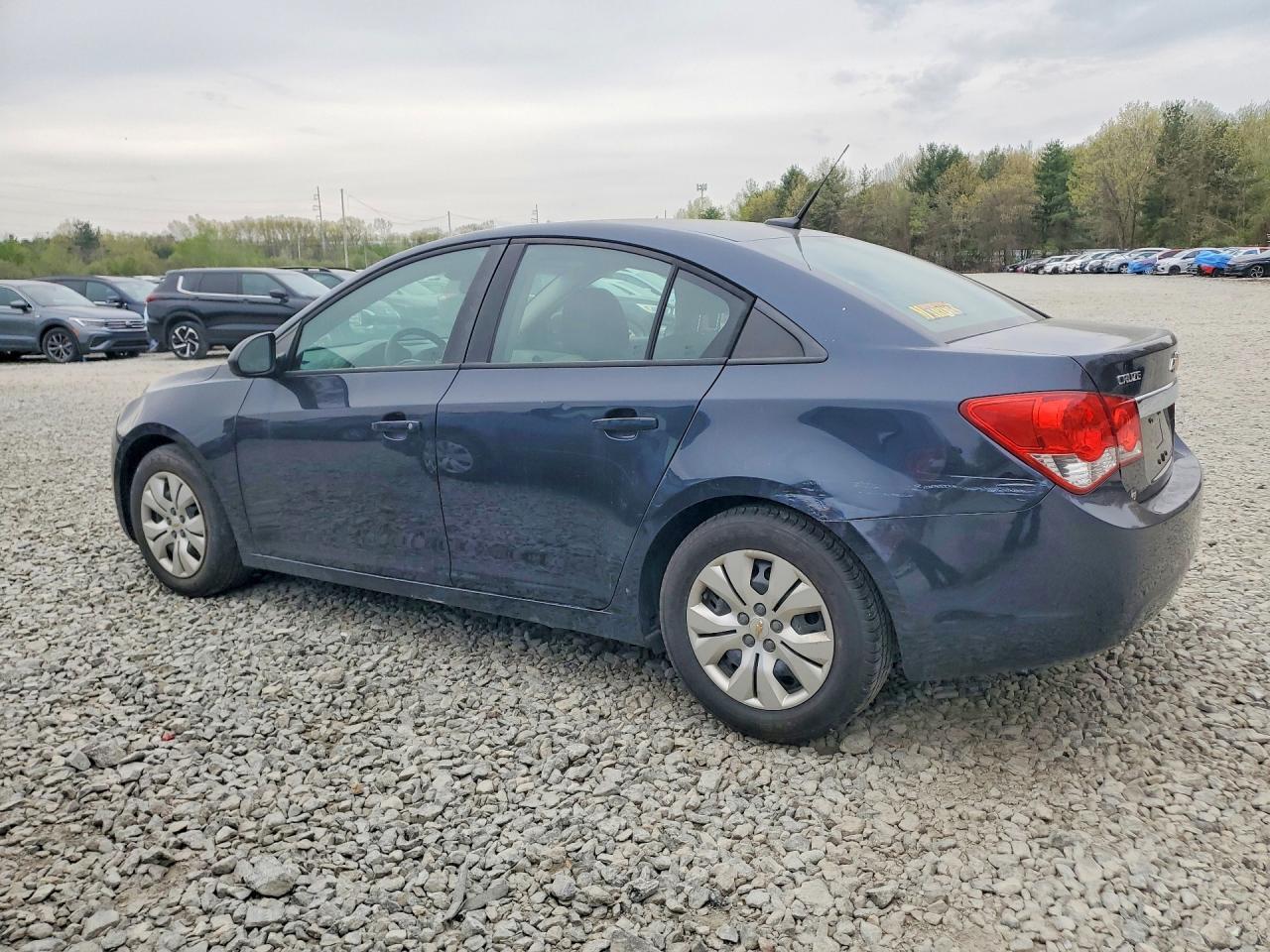 2014 Chevrolet Cruze Ls - Фото 2