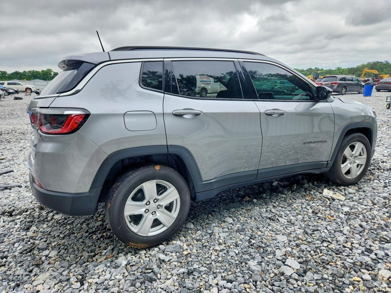 2022 Jeep Compass Latitude - Фото 3