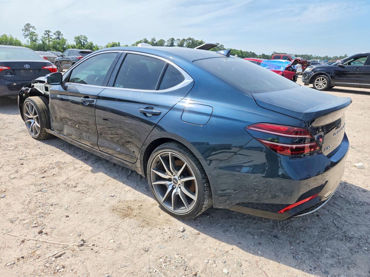 2023 Genesis G70 2.0T - Фото 2