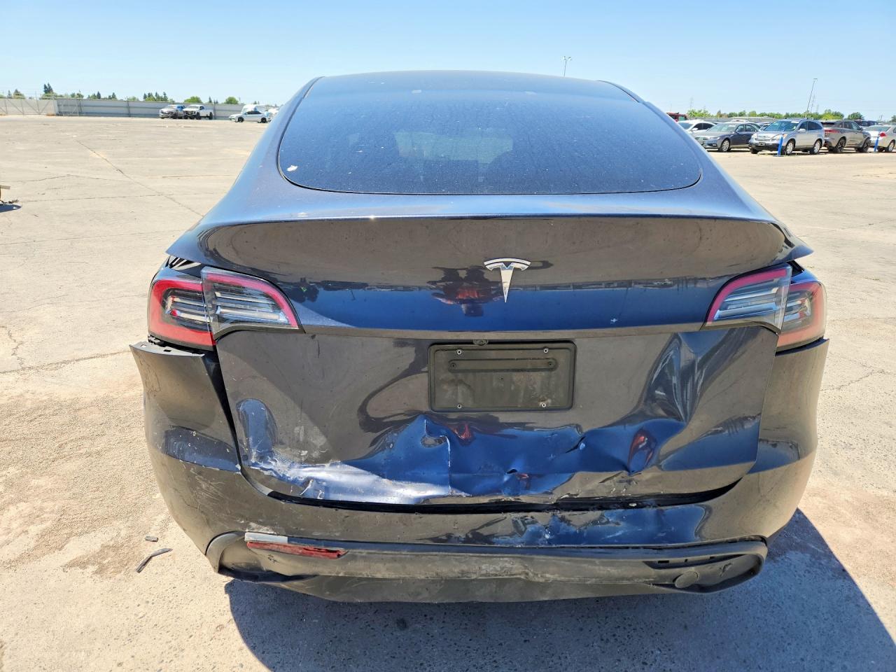 2024 Tesla Model Y - Фото 6