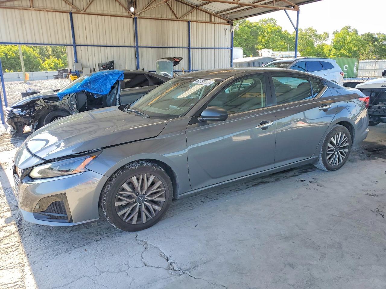 2024 Nissan Altima Sv
