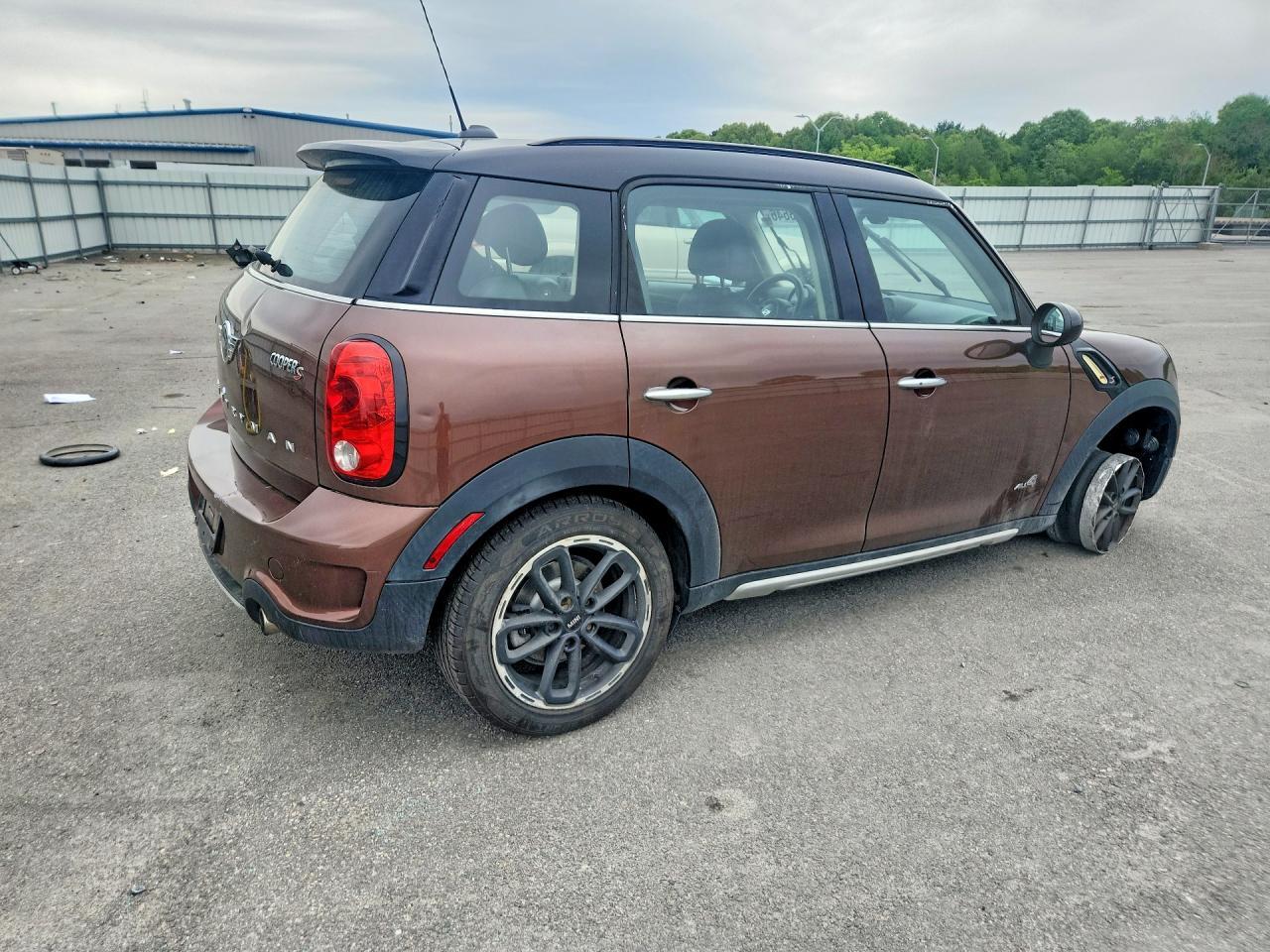 2015 Mini Cooper S Countryman - Image 3