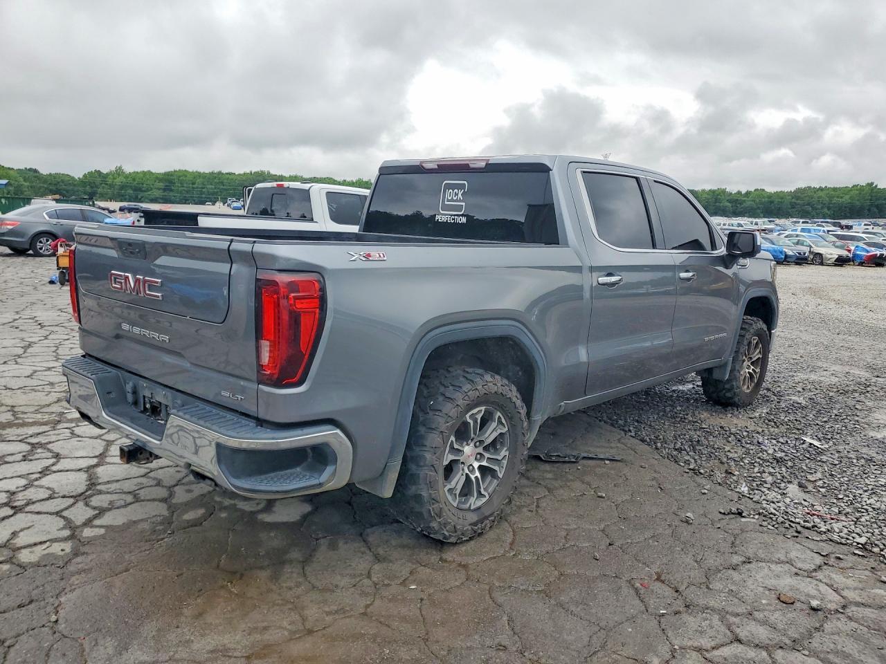 2021 GMC Sierra K1500 Slt - Image 3