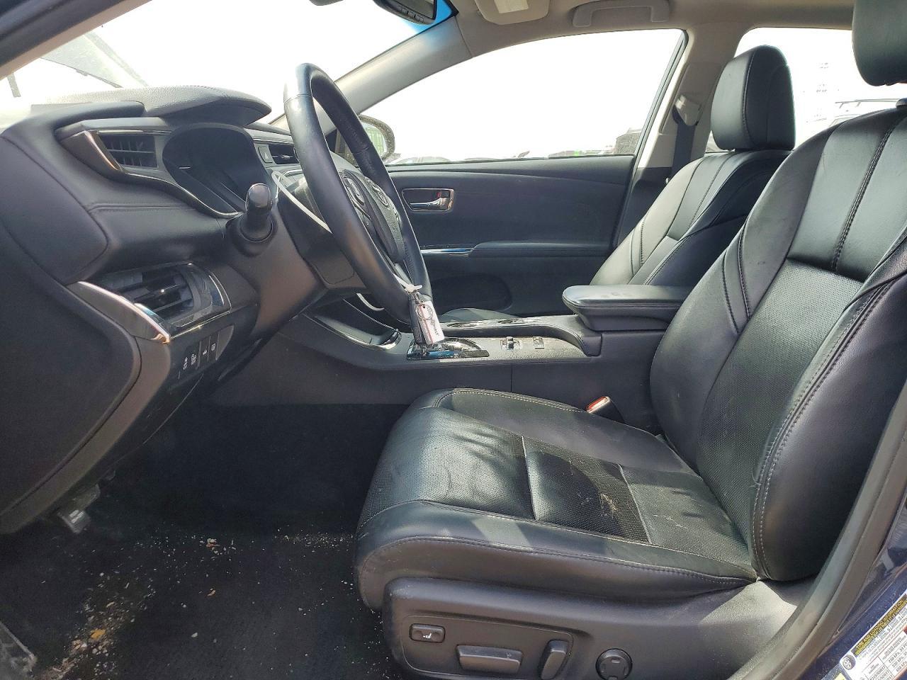 2016 Toyota Avalon Hybrid Limited - Image 7