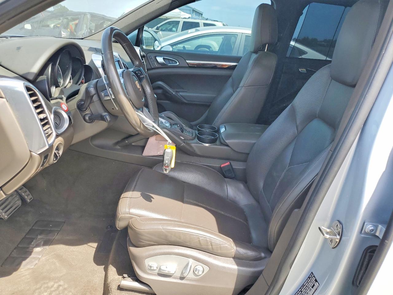 2015 Porsche Cayenne S - Image 7