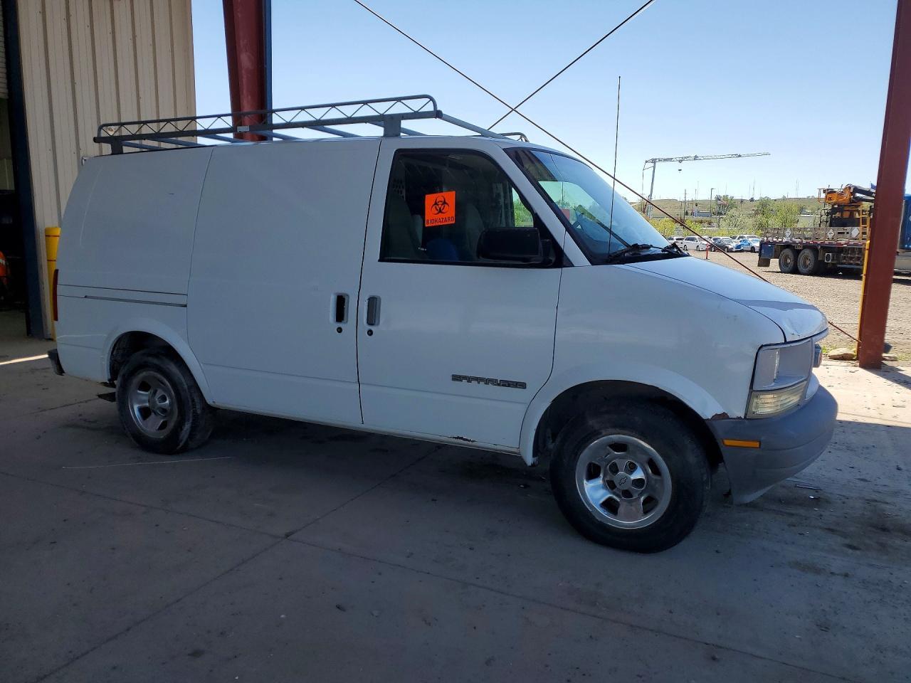 2000 GMC Safari Xt - Image 4