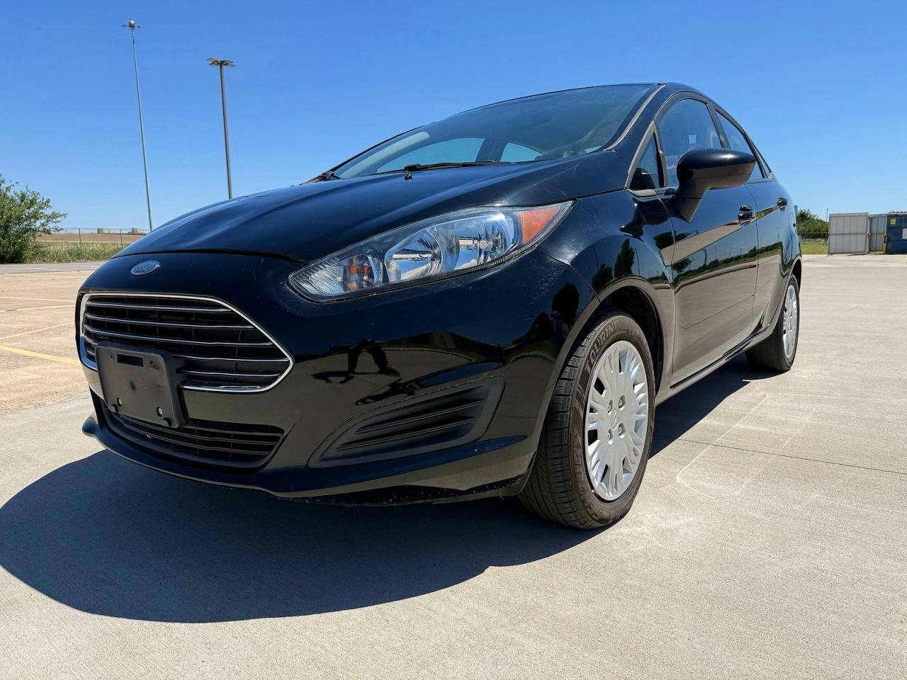 2019 Ford Fiesta S - Image 2
