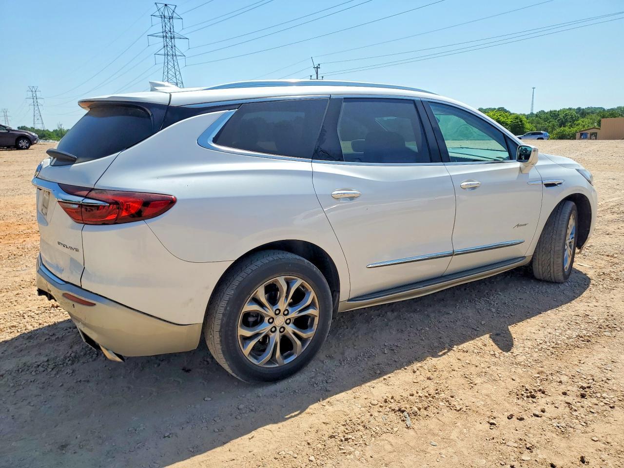 2018 Buick Enclave Avenir - Image 3