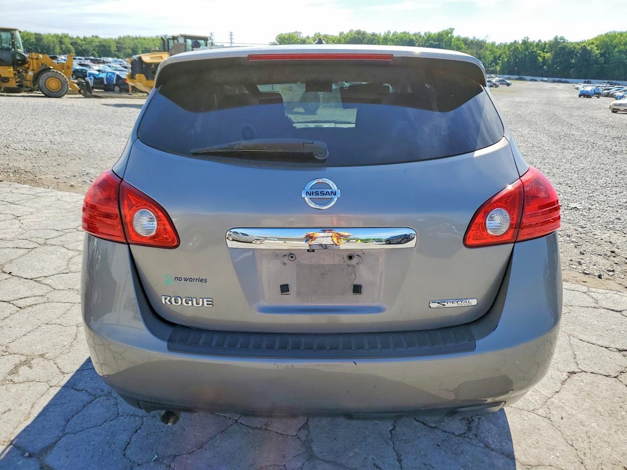 2013 Nissan Rogue S - Image 6