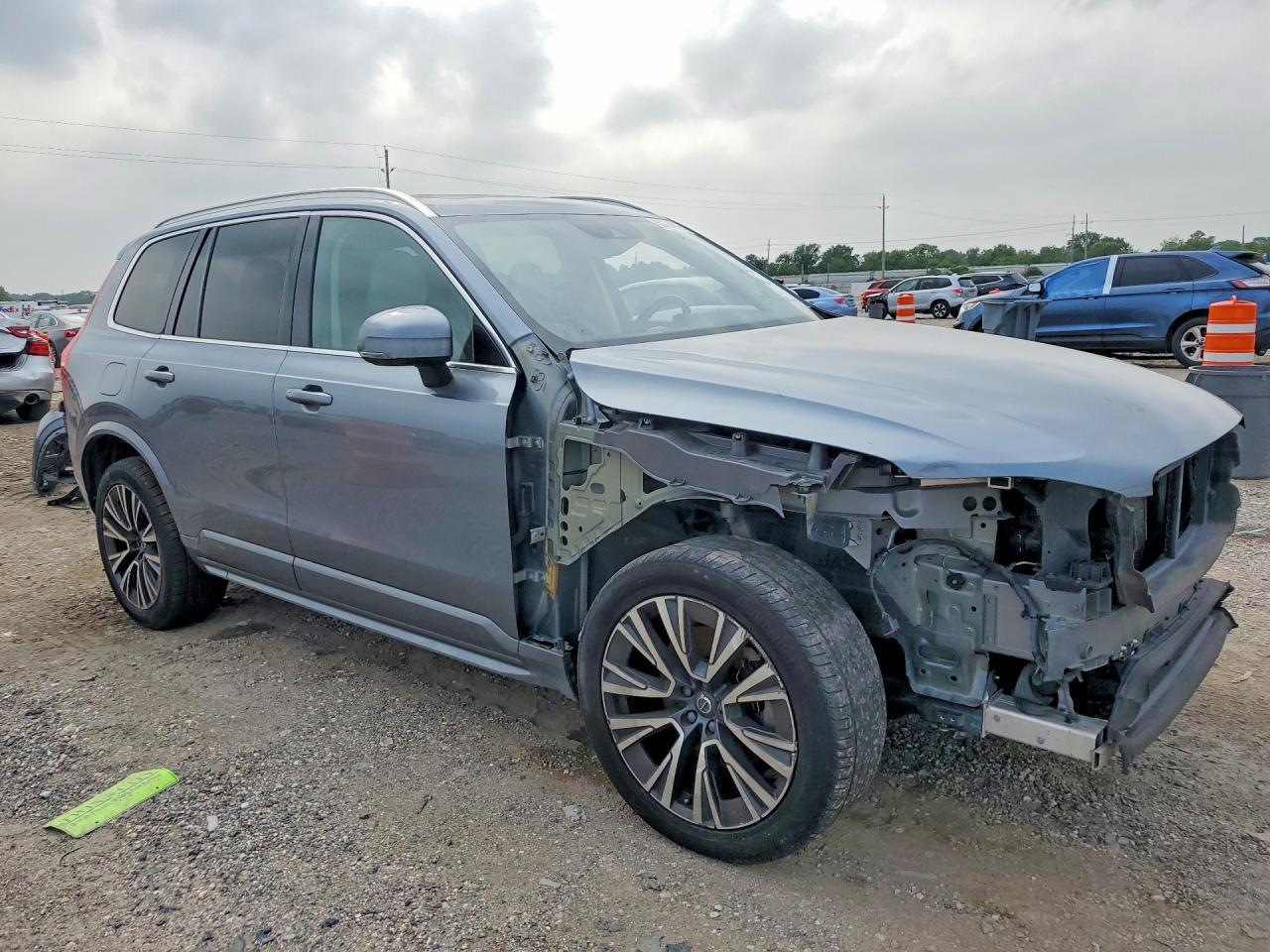 2020 Volvo Xc90 T5 Momentum - Image 4