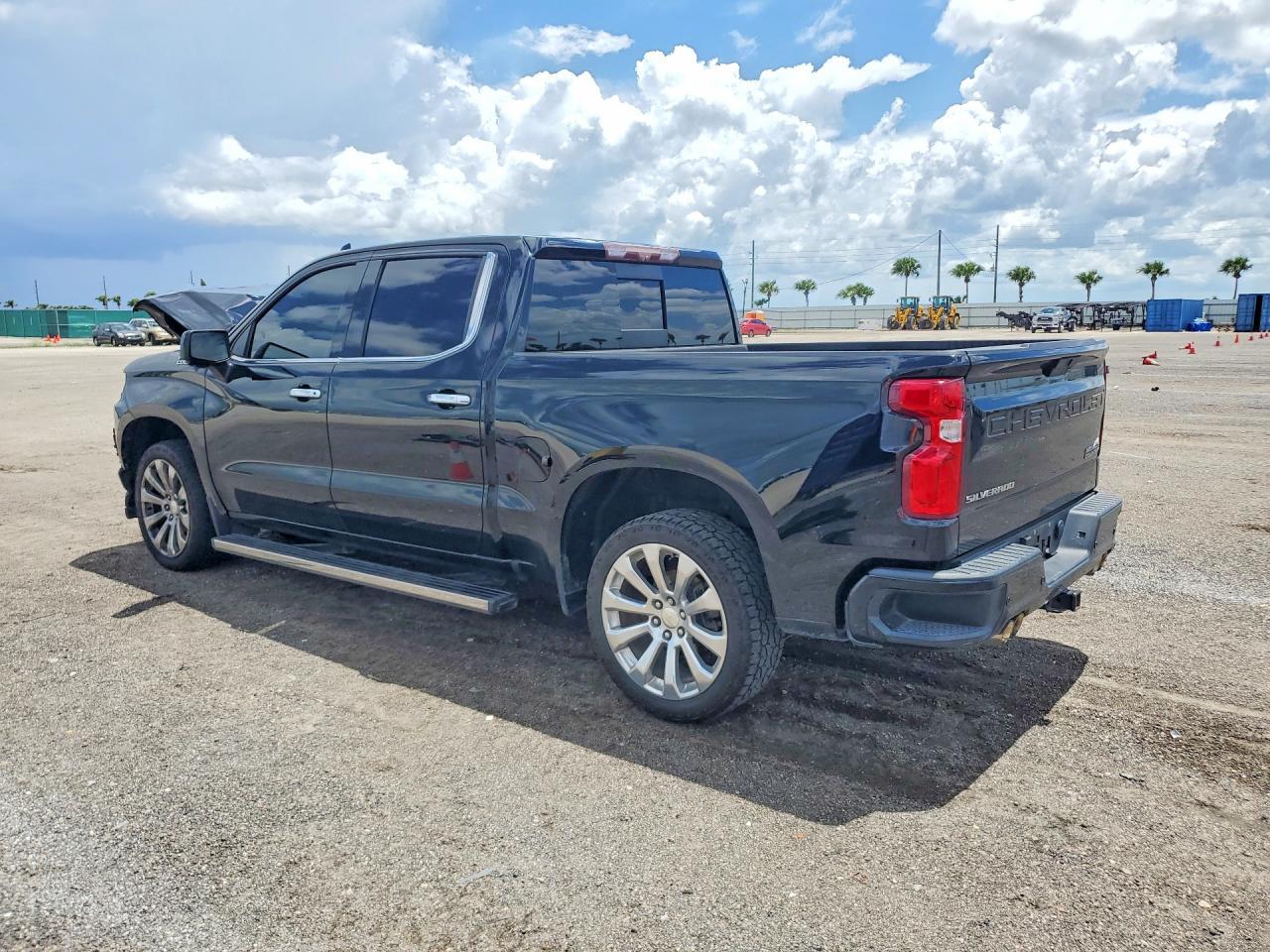 2020 Chevrolet Silverado K1500 High Country - Image 2