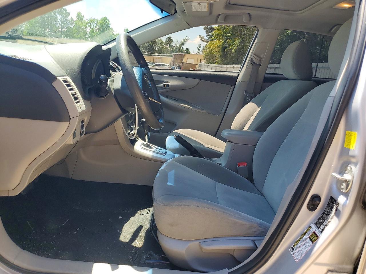 2011 Toyota Corolla Le - Фото 7