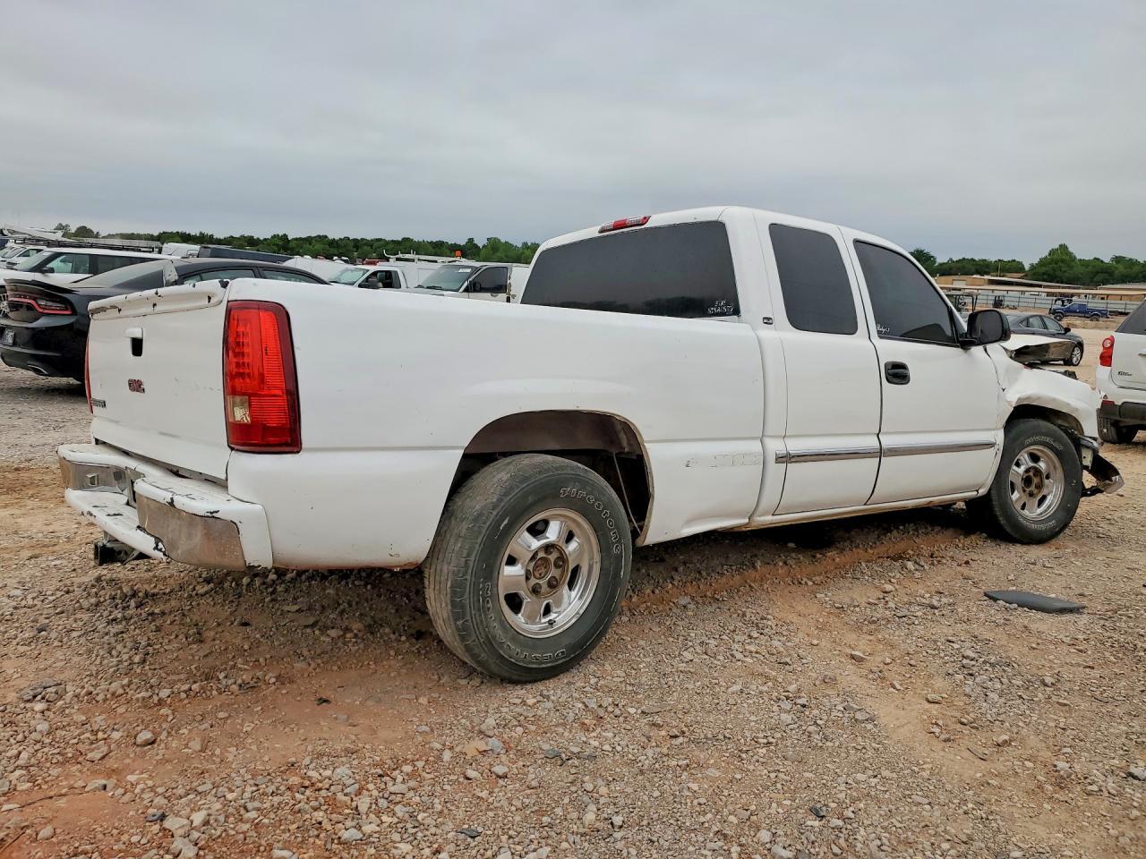 2000 GMC New Sierra C1500 - Фото 3