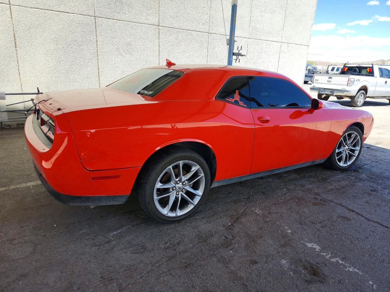 2022 Dodge Challenger Sxt - Image 3