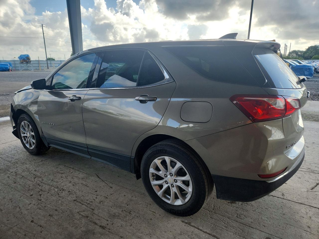 2019 Chevrolet Equinox Lt - Image 2