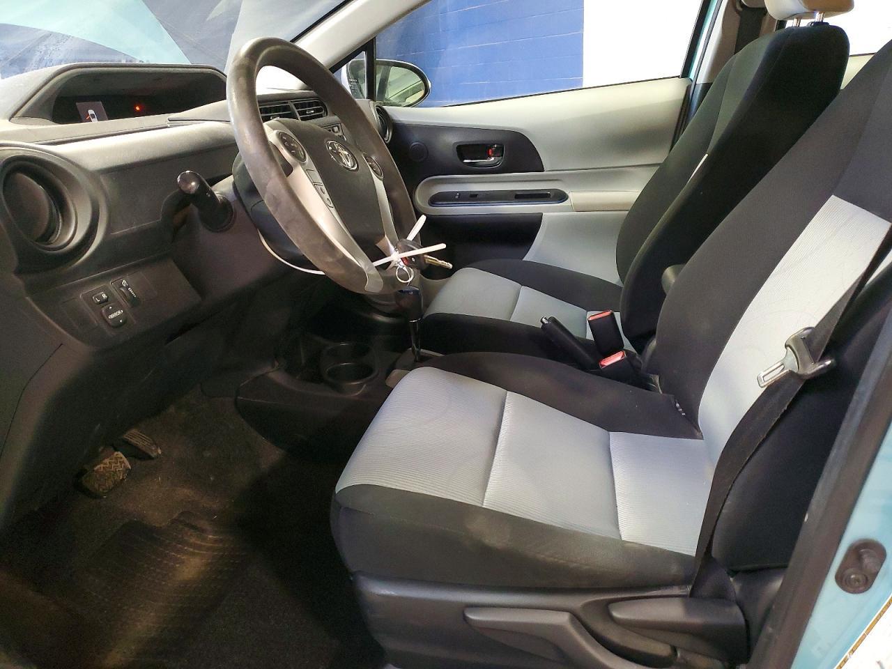 2013 Toyota Prius C Two - Image 7