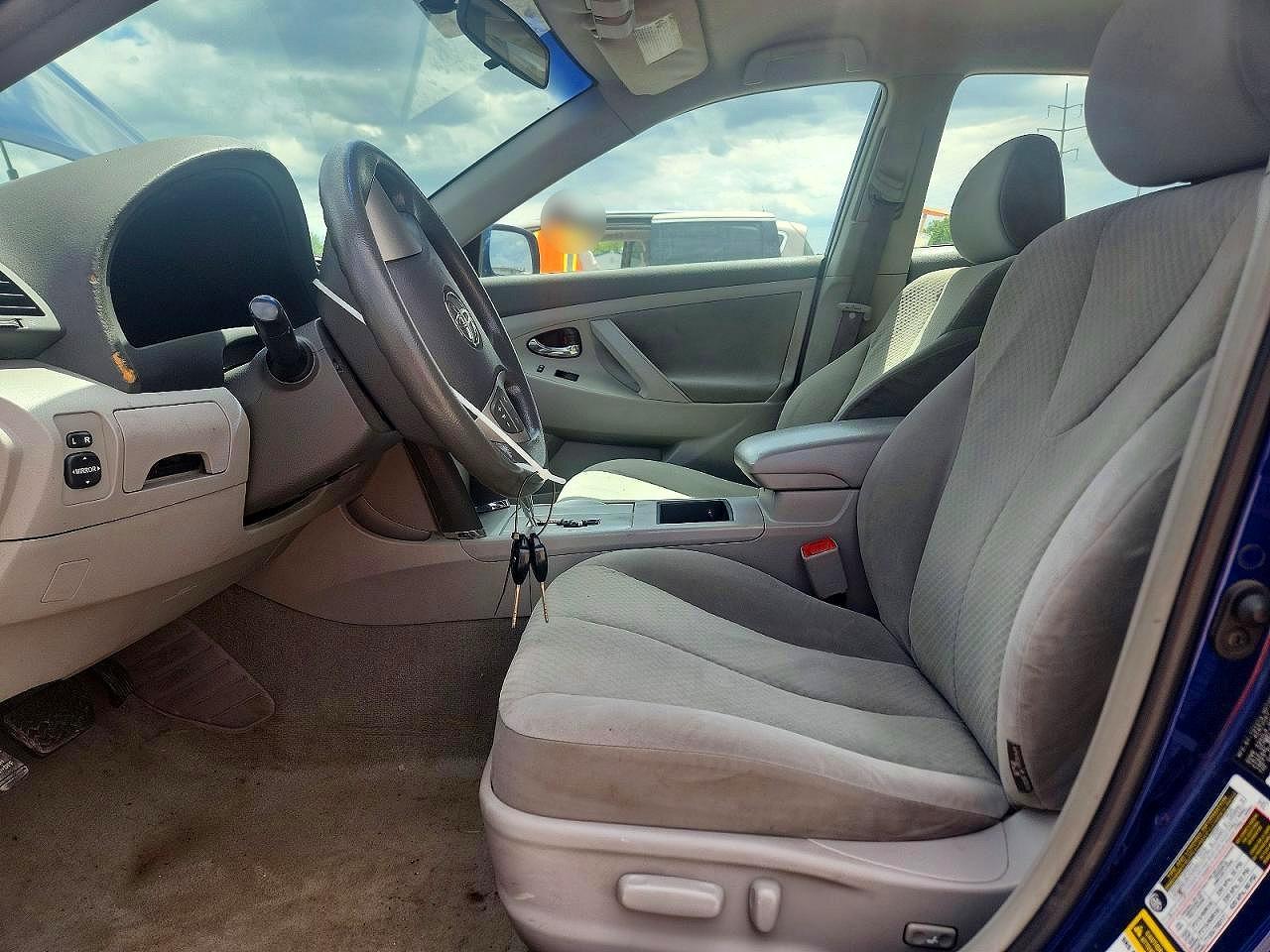 2008 Toyota Camry Le - Image 7