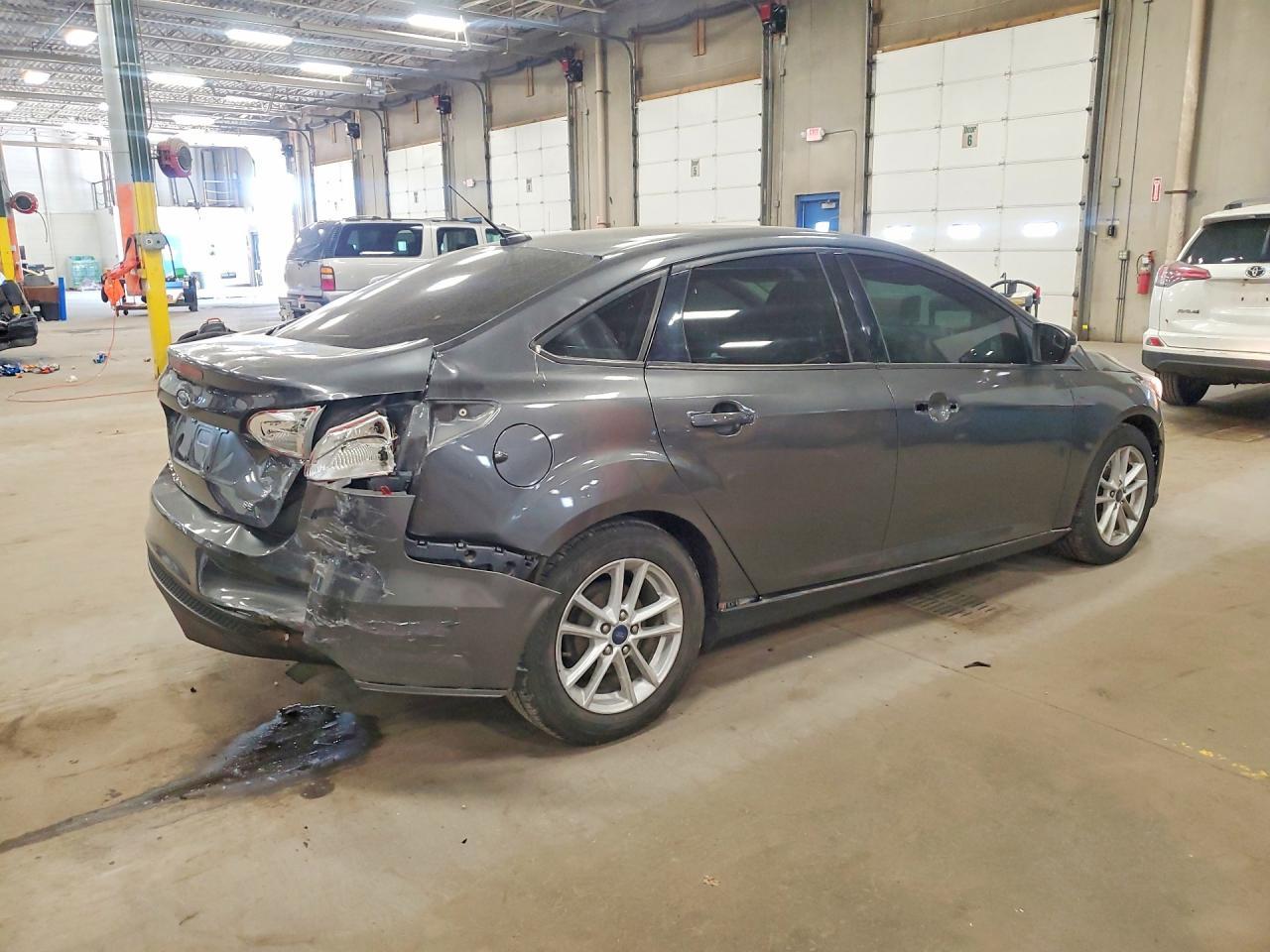 2017 Ford Focus Se - Image 3