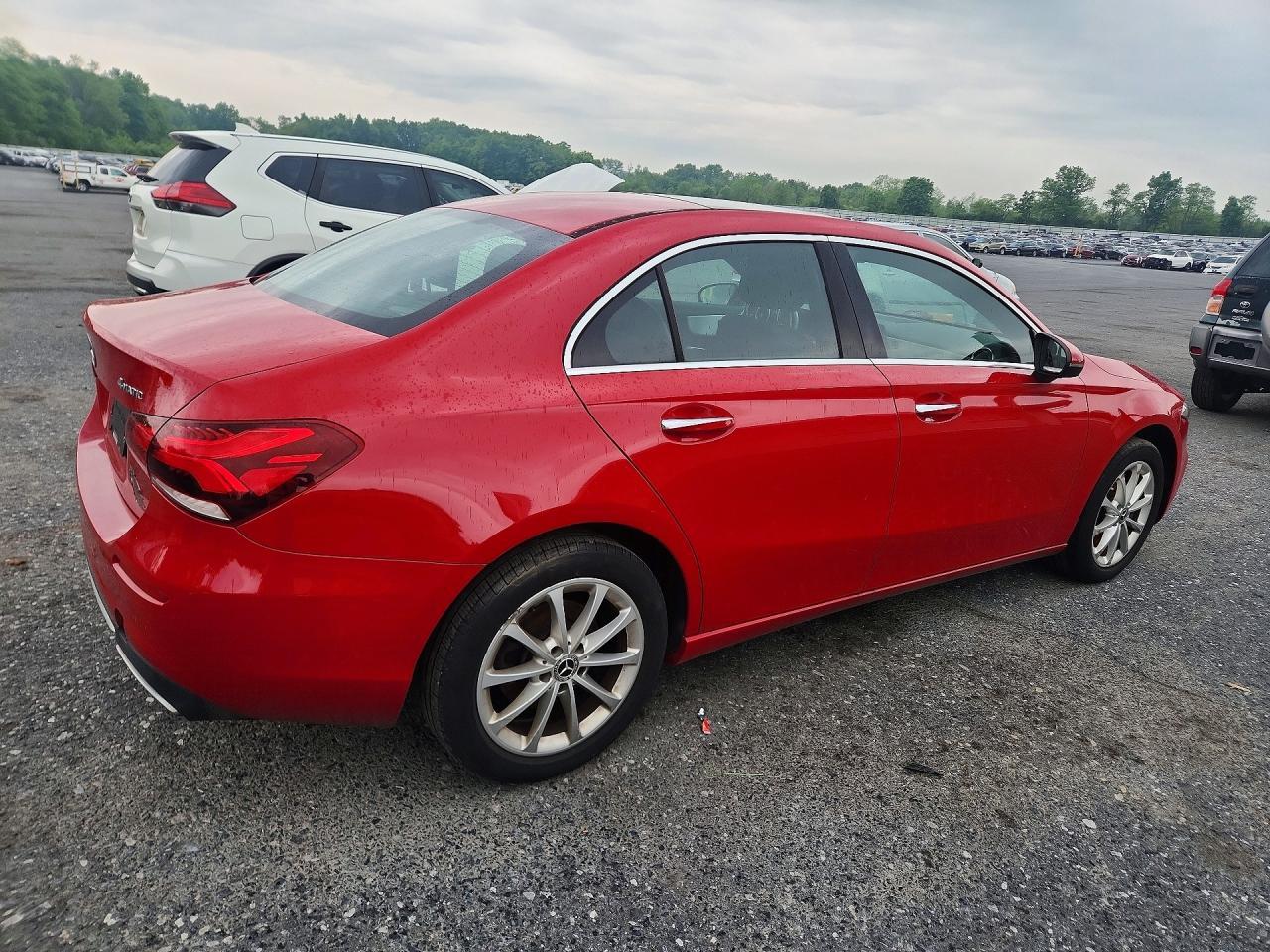 2019 Mercedes-Benz A 220 4Matic - Фото 3