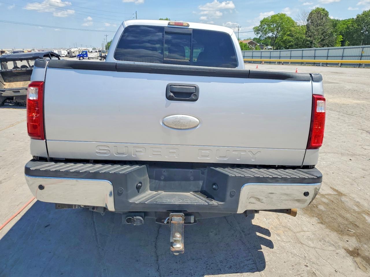 2011 Ford F250 Super Duty - Фото 6