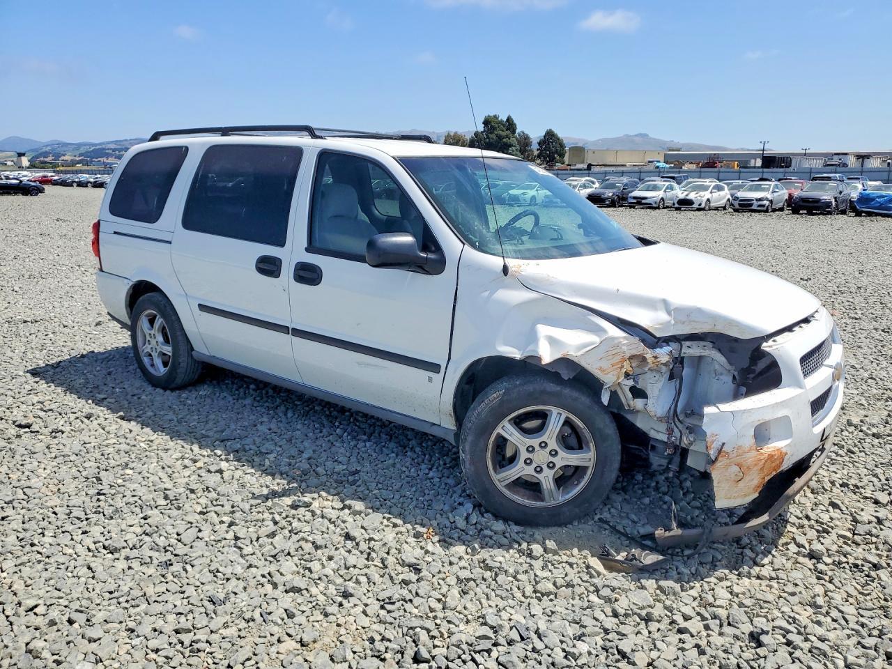 2008 Chevrolet Uplander Ls - Image 4