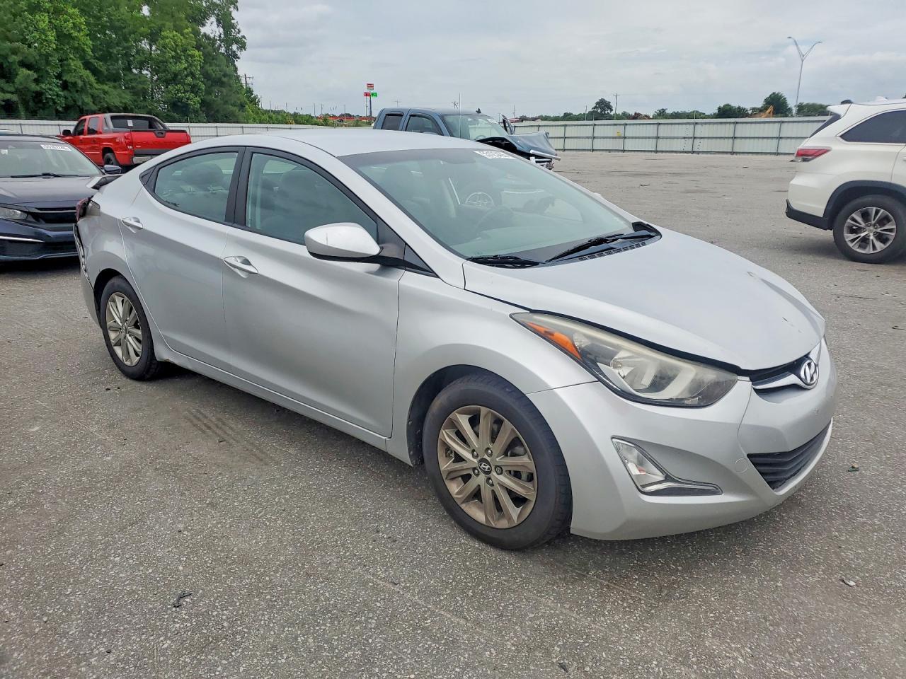 2014 Hyundai Elantra Se - Фото 4