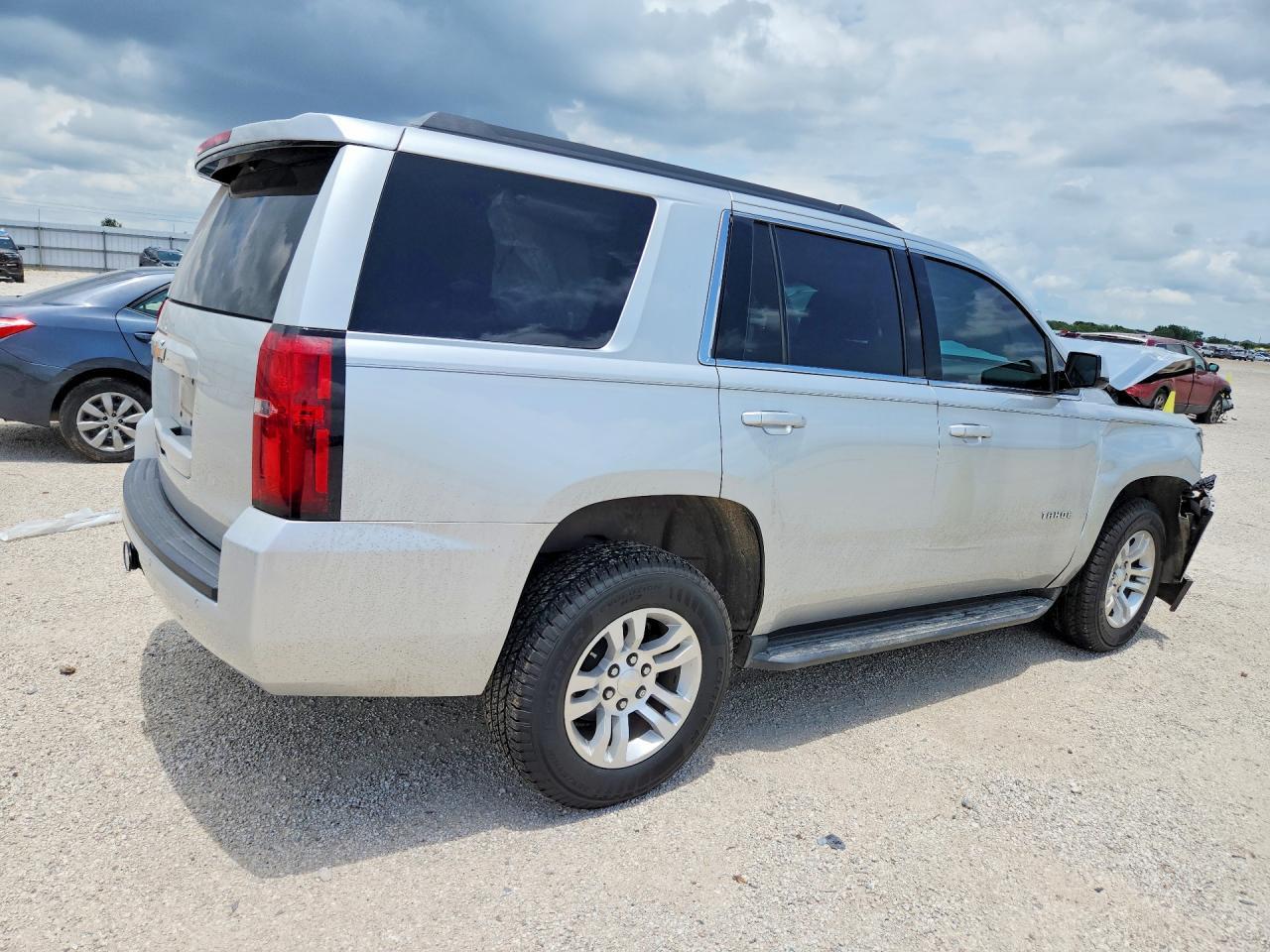2017 Chevrolet Tahoe C1500 Ls - Фото 3