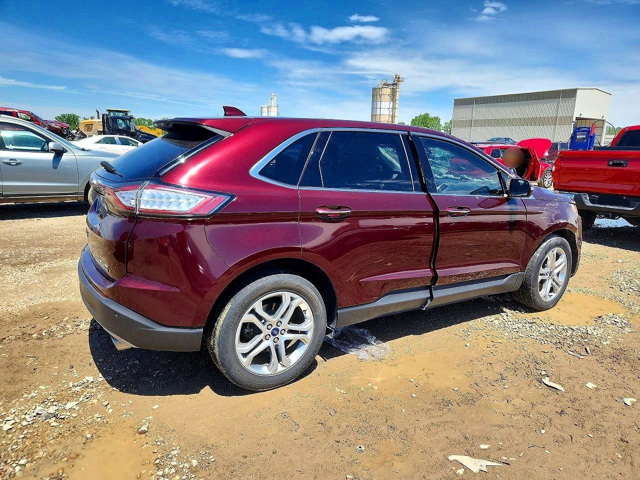 2017 Ford Edge Titanium - Image 3