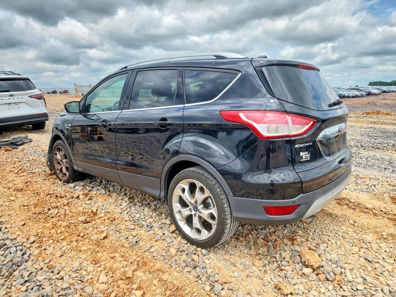 2016 Ford Escape Titanium - Фото 2