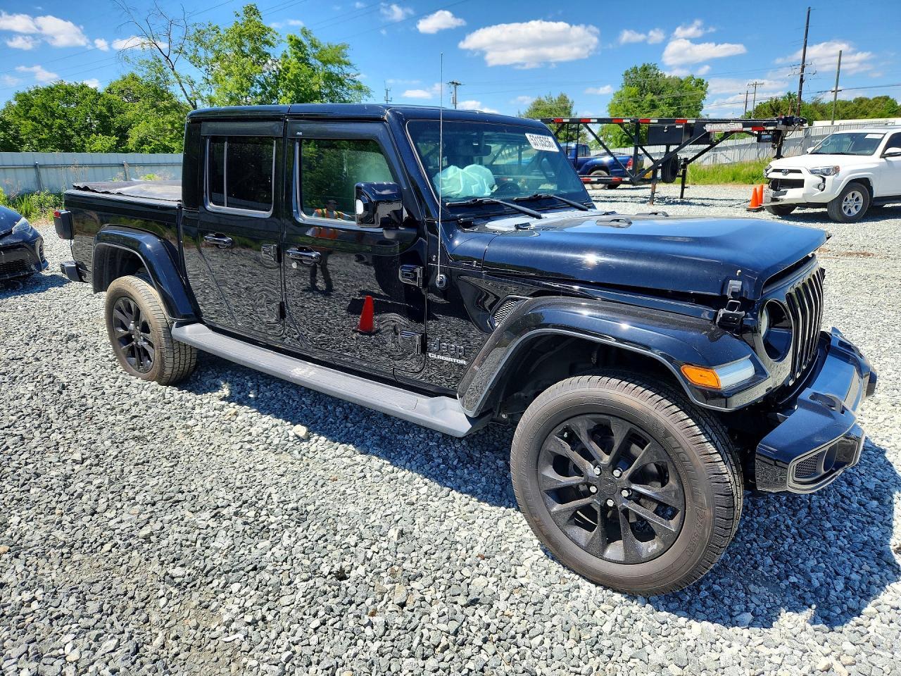 2022 Jeep Gladiator Overland - Image 4