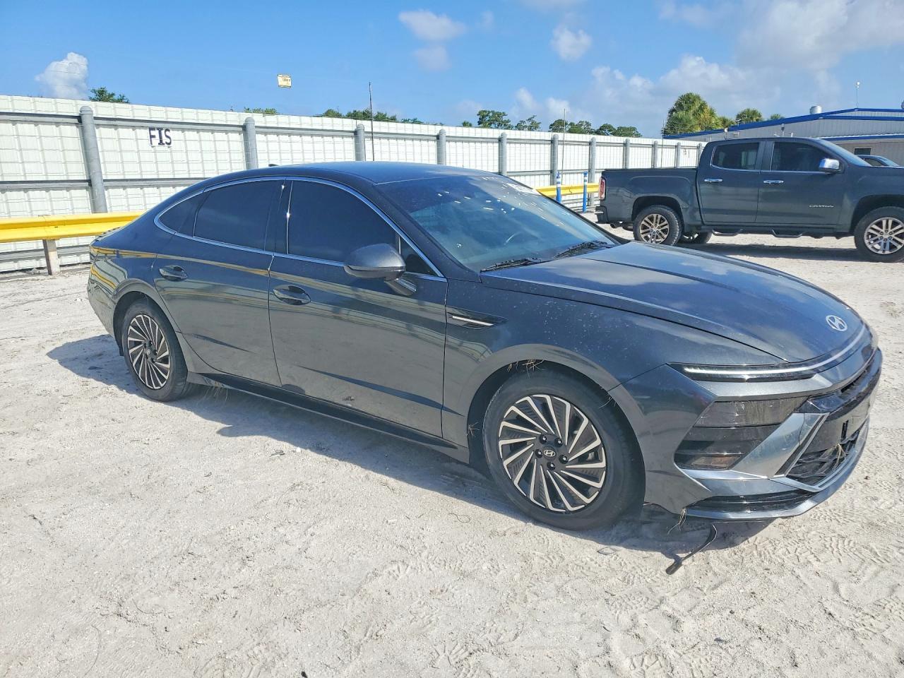 2025 Hyundai Sonata Hybrid Sel - Фото 4